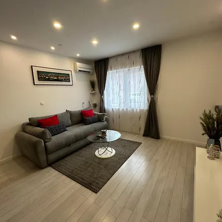 Apartment Leo