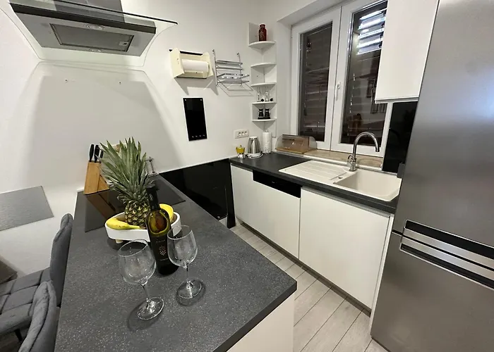 Leo דירה זאדאר